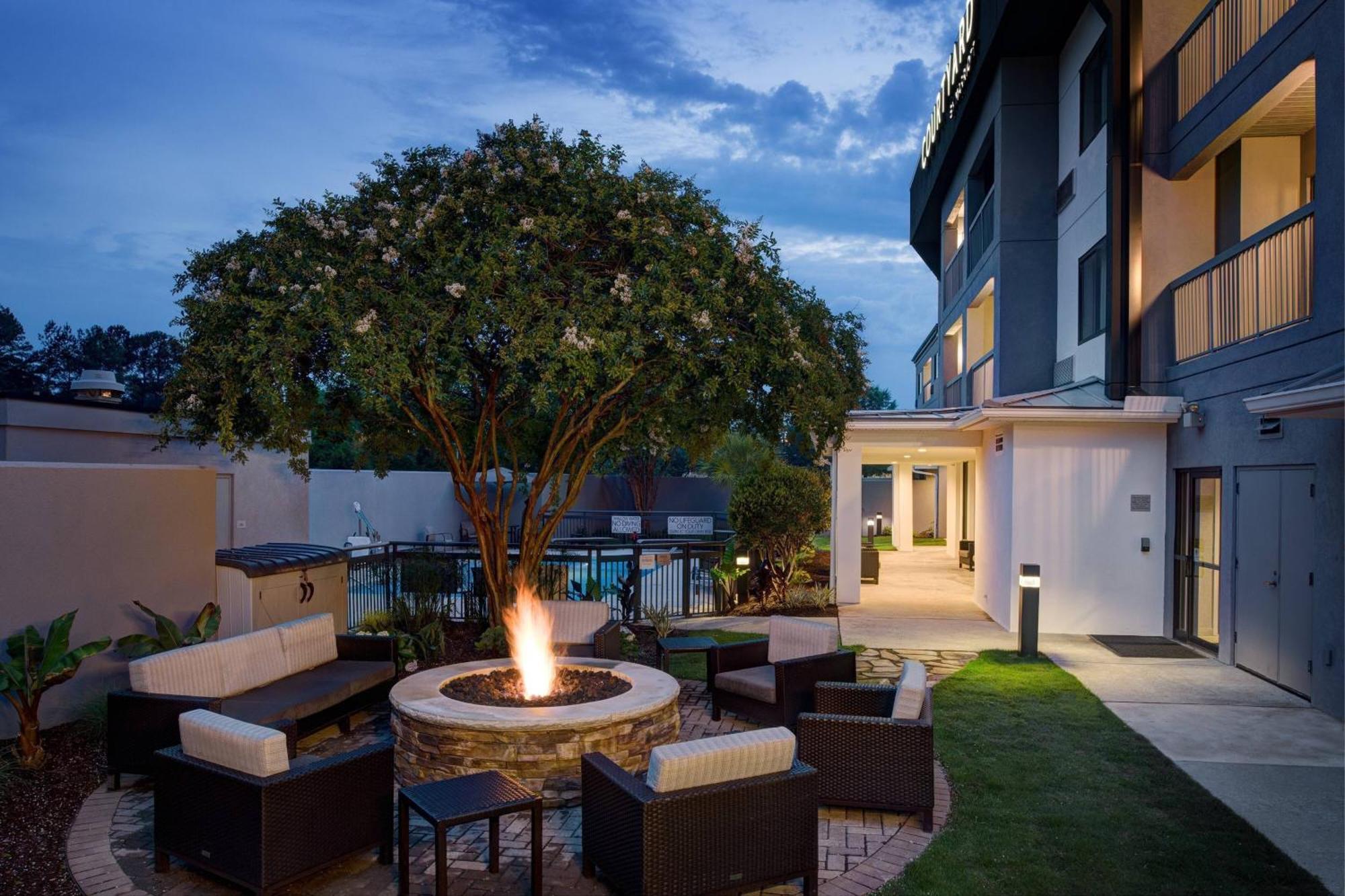 Courtyard By Marriott Columbia Northeast/Fort Jackson Area Exterior foto